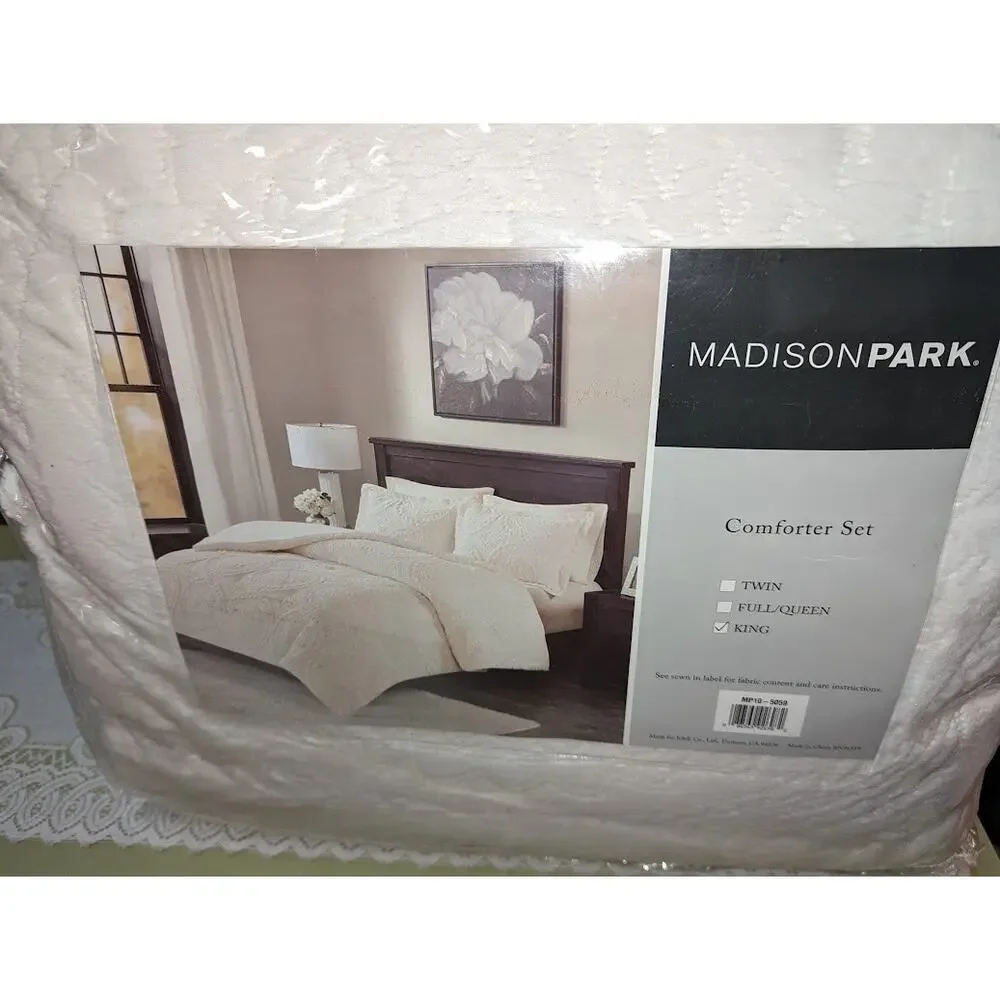 MADISON PARK BISMARCK KING COMFORTER SET PLUSH Faux Fur Bedspread and Shams